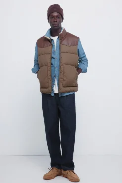 Chaleco acolchado contraste