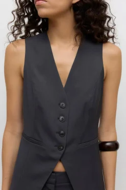 Chaleco de cierre abotonado