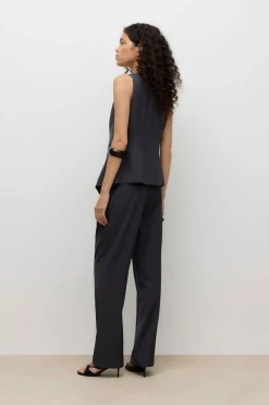 Chaleco de cierre abotonado