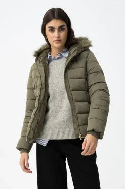 Chaqueta acolchada con capucha