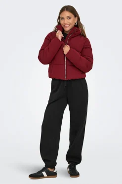 Chaqueta acolchada corta