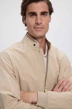 Chaqueta bomber ligera