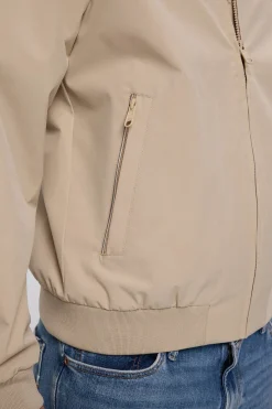 Chaqueta bomber ligera