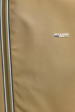 Chaqueta casual con capucha