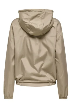 Chaqueta con capucha