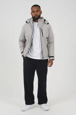 Chaqueta con capucha