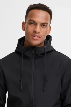 Chaqueta con capucha