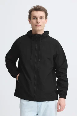 Chaqueta con capucha