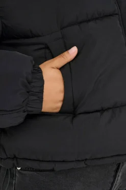 Chaqueta corta acolchada