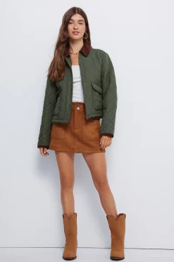 Chaqueta corta acolchada cuello pana