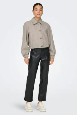 Chaqueta corta botones