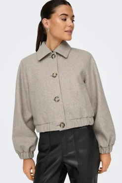 Chaqueta corta botones