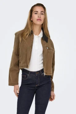 Chaqueta corta con cremallera