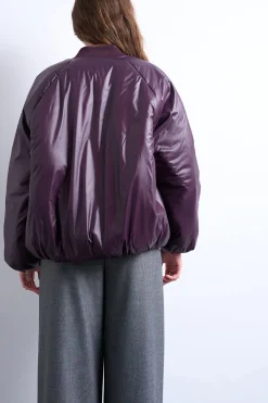 Chaqueta corta de nylon