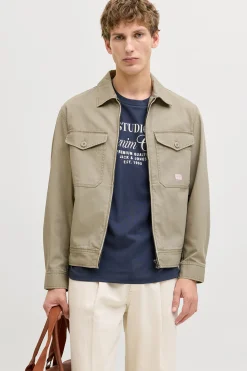 Chaqueta corta de tejido plano