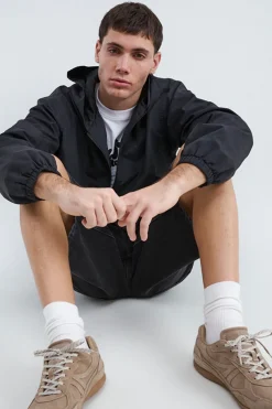 Chaqueta cortaviento ligera