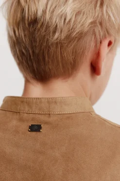 Chaqueta de antelina para ni&ntilde;o.