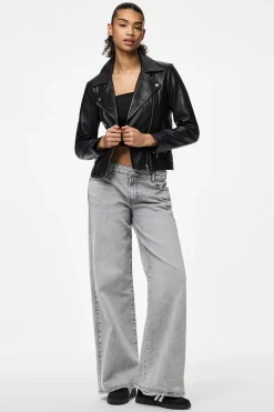 Chaqueta de piel tipo biker