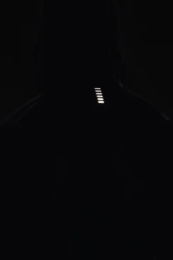 Chaqueta impermeable de hombre