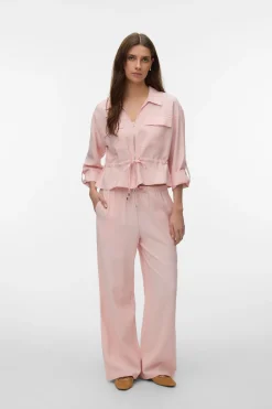 Chaqueta ligera con cuello camisero