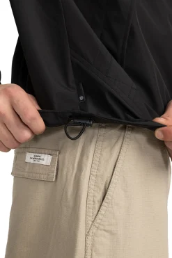 Chaqueta shell impermeable