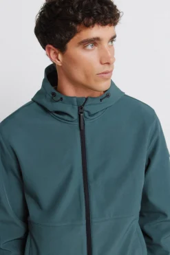 Chaqueta softshell capucha