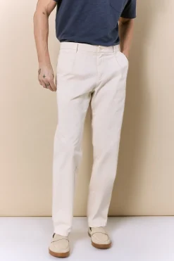 Chino con pinzas regular