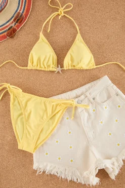 Conjunto de bikini triangular detalle estrella