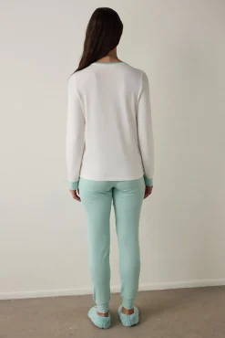 Conjunto de pantalones largos para dormir