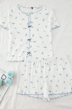 Conjunto de pijama corto floral lazos
