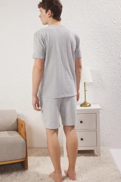 Conjunto de pijama corto rayas