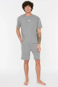 Conjunto de pijama corto rayas