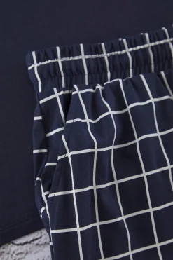 Conjunto de pijama corto cuadros