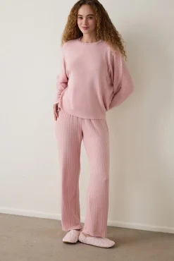 Conjunto de pijama de manga larga con cuello redondo