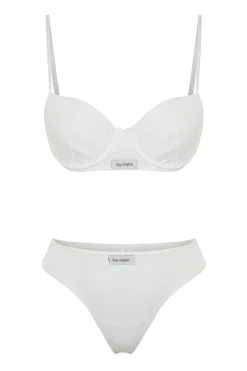 Conjunto de ropa interior canal&eacute;