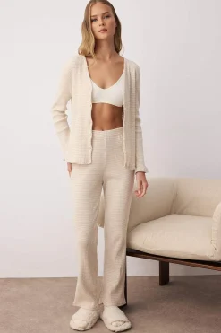 Conjunto pijama canal&eacute; c&aacute;rdigan y pantal&oacute;n