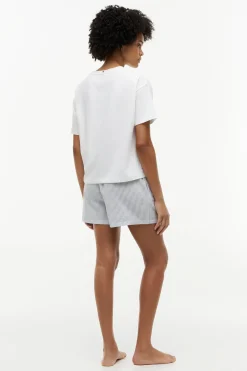 Conjunto pijama corto estampado a rayas