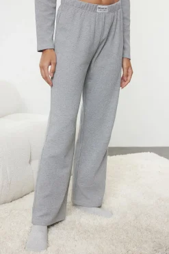 Conjunto pijama felpa gris