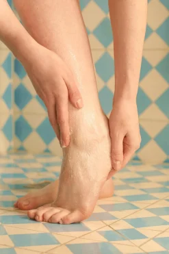 Exfoliante Calmante de Piedra P&oacute;mez y Menta para Pies