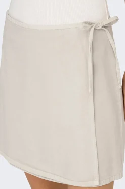 Falda corta cruzada