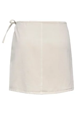 Falda corta cruzada