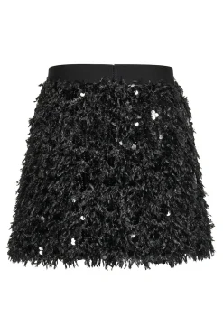 Falda corta de plumas y lentejuelas