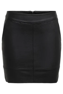 Falda corta de polipiel