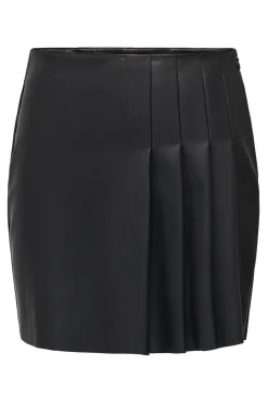Falda corta polipiel
