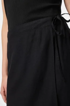 Falda corta tipo pareo