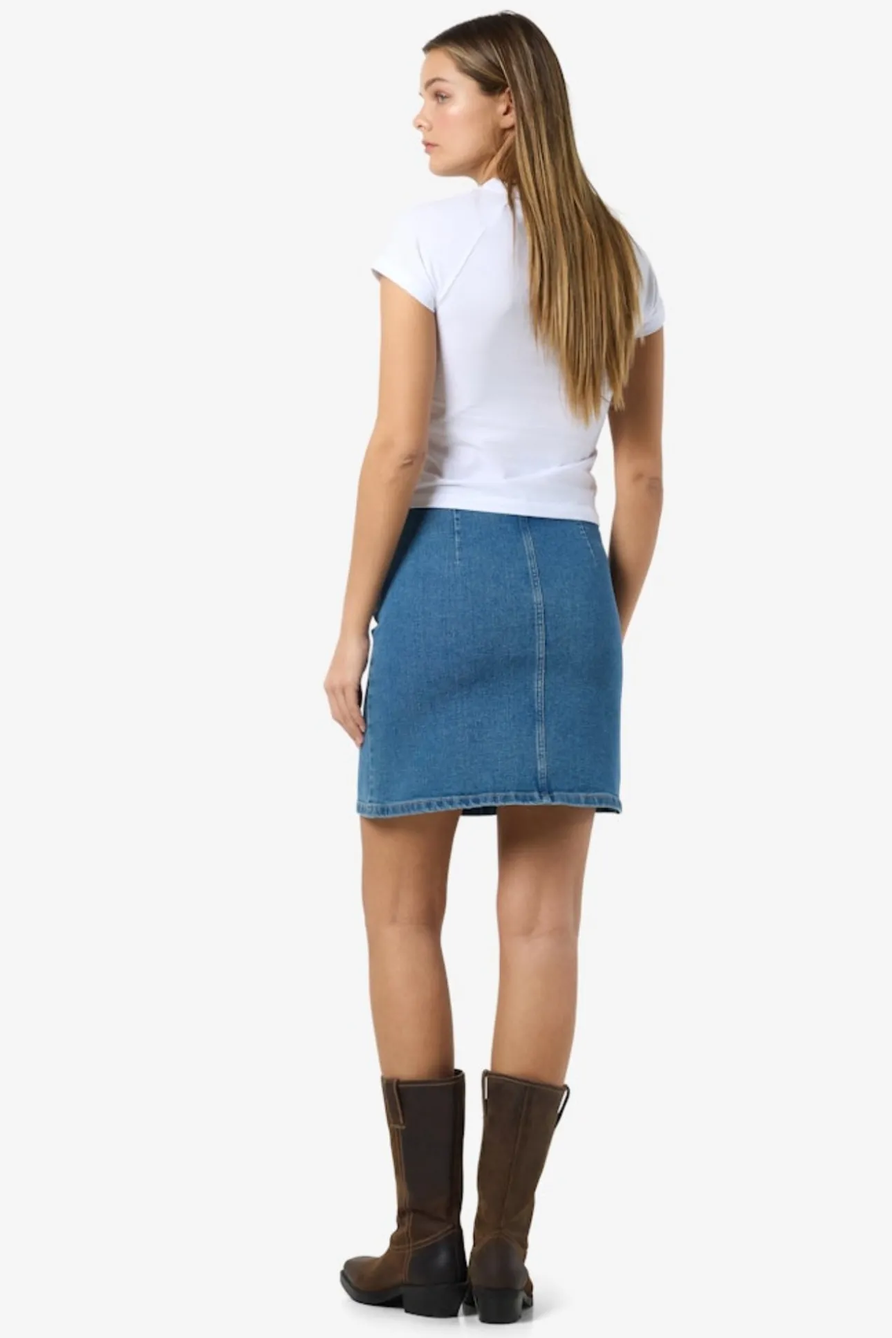 Falda corta vaquera con abertura lateral