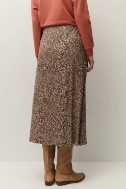 Falda estampada con goma