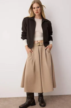 Falda midi acampanada