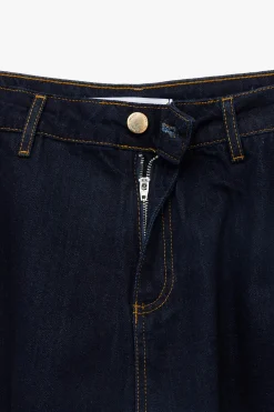 Falda midi de corte est&aacute;ndar