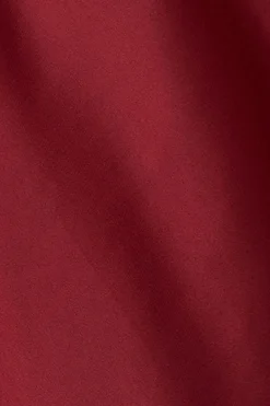 Falda midi de corte regular con cintura est&aacute;ndar